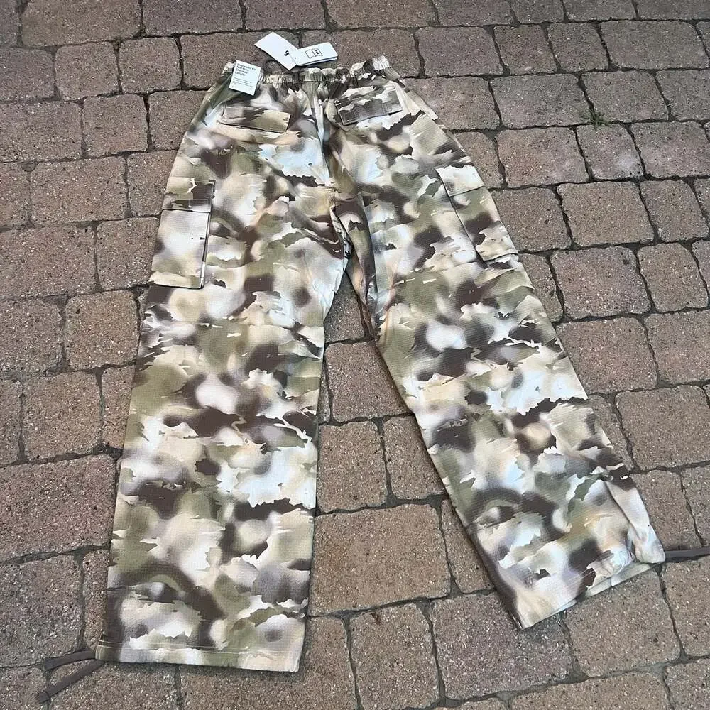 NWT Nike Women's Sportswear Mid-Rise Oversized Camo Cargo Pants HM9015-104